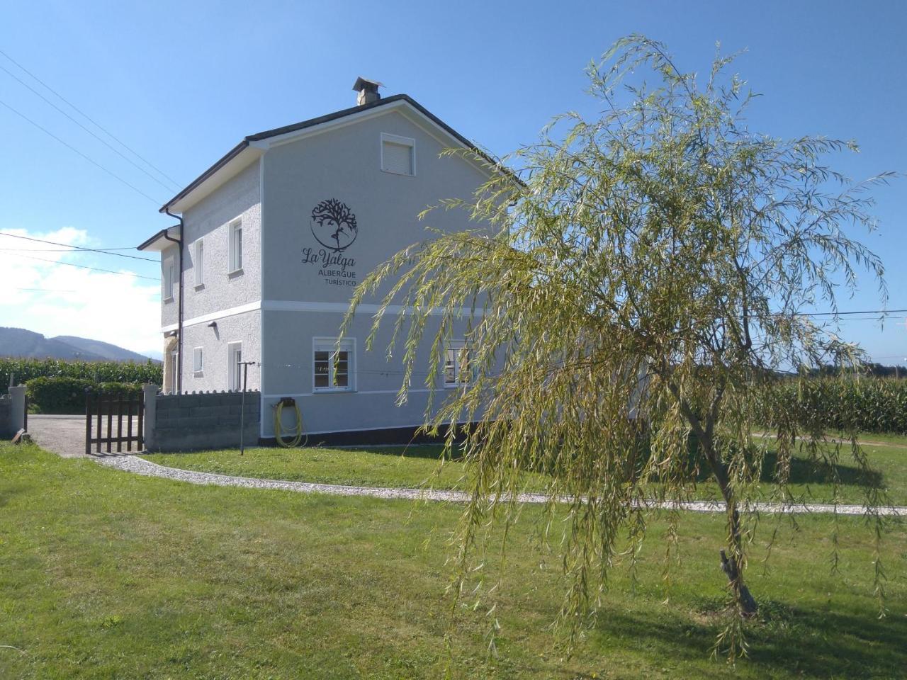 Albergue "La Yalga" Queruas المظهر الخارجي الصورة